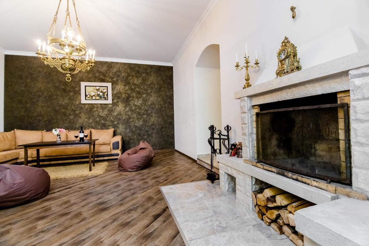 Comfortable House On Marjanishvili Тбілісі Екстер'єр фото