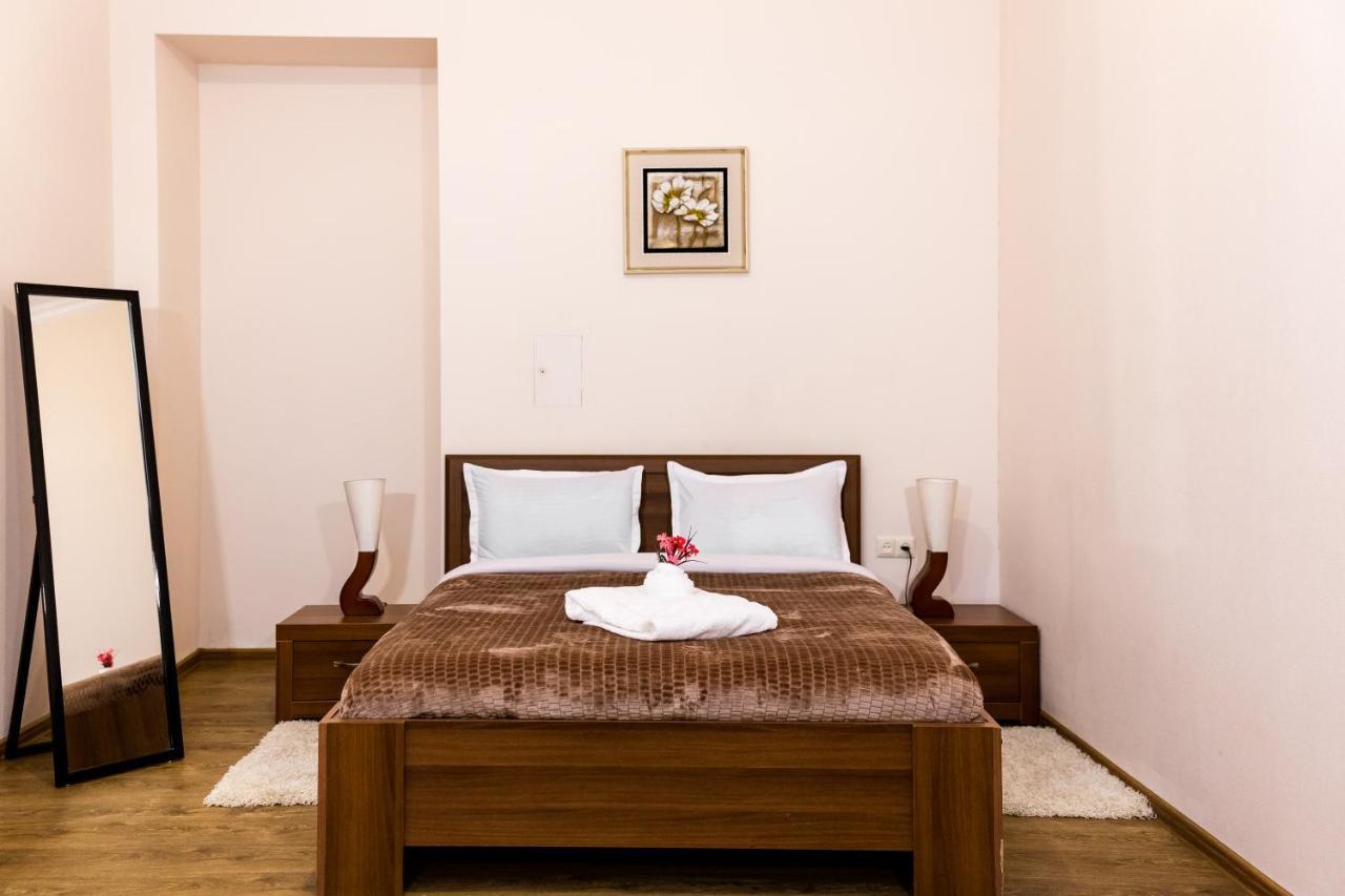 Comfortable House On Marjanishvili Тбілісі Екстер'єр фото