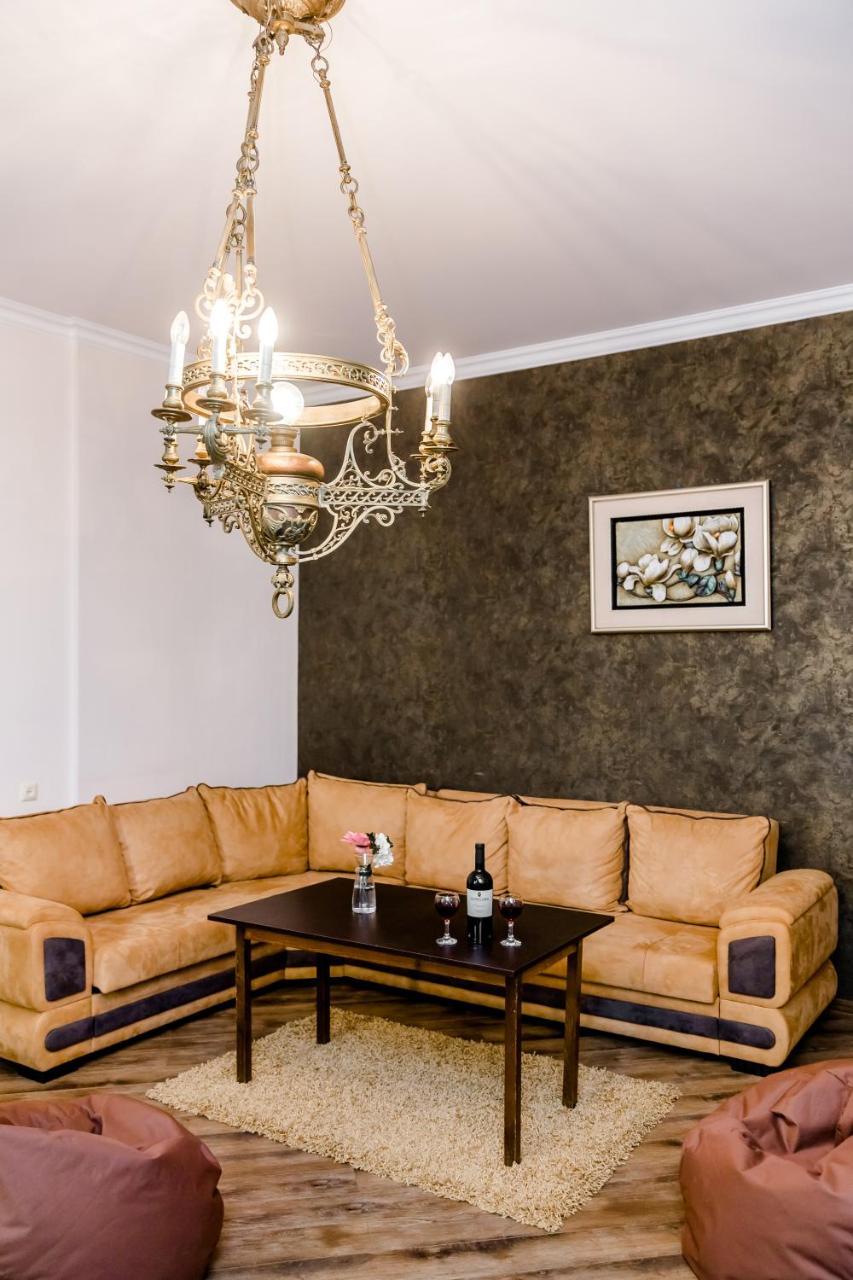 Comfortable House On Marjanishvili Тбілісі Екстер'єр фото
