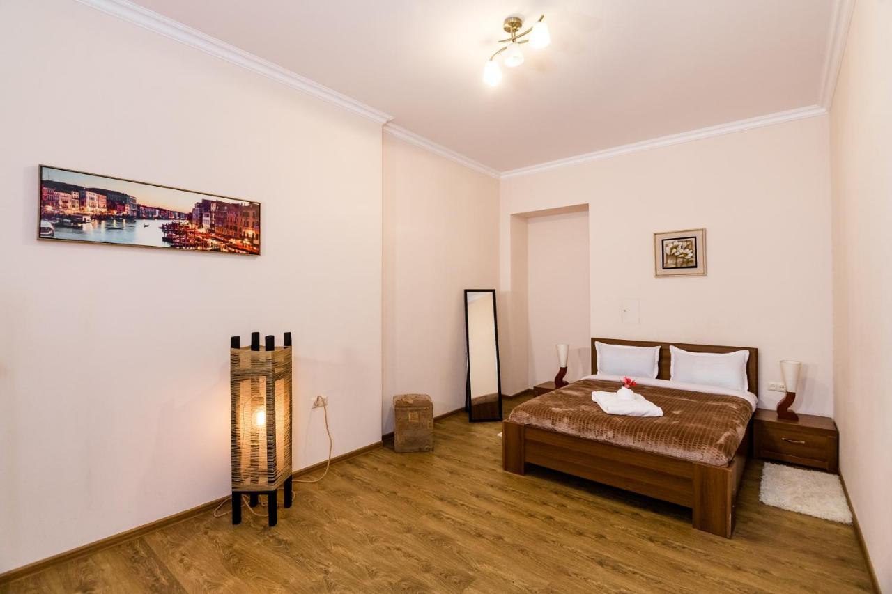 Comfortable House On Marjanishvili Тбілісі Екстер'єр фото