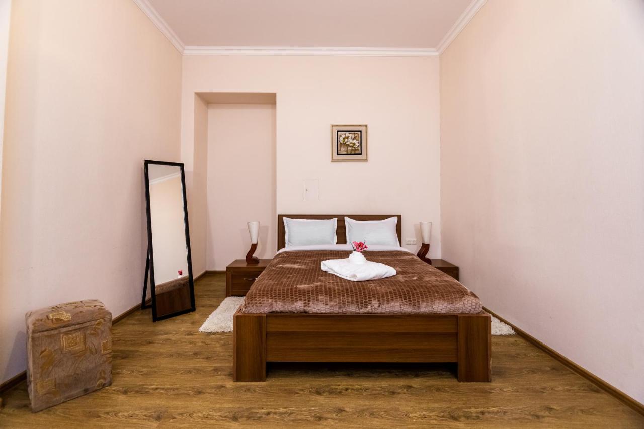 Comfortable House On Marjanishvili Тбілісі Екстер'єр фото